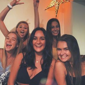 Meet your Posher, Olivia